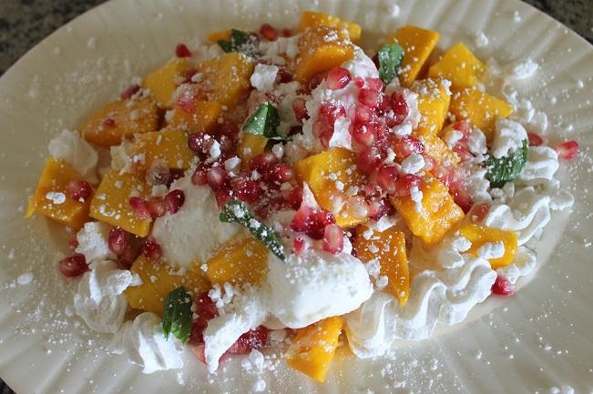 mango Pavlova 651