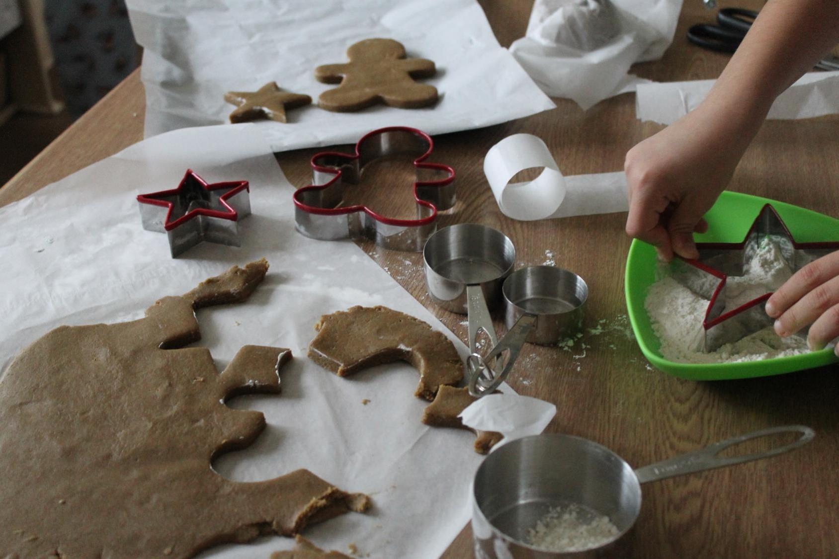 gingerbread men preparation