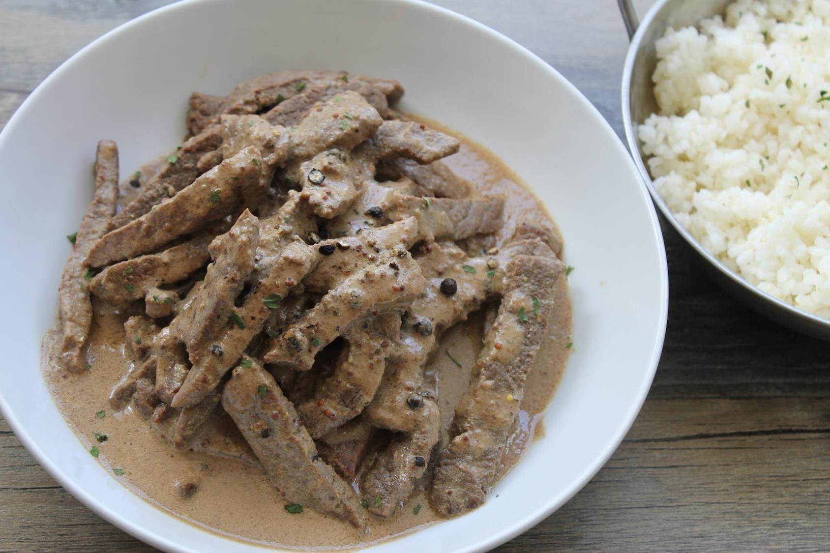 beef strips in peppercorn sauce’