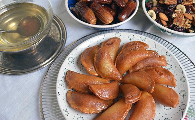 sweet-nut-qatayef
